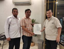 Ketua Umum KONI OKU Resmi Terima SK Kepengurusan Dari Ketua Umum KONi Sumsel