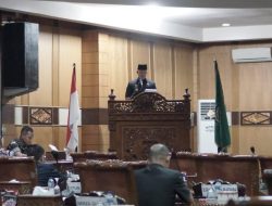 PJ Bupati OKU Sampaikan Jawaban Atas Raperda Inisiatif DPRD OKU